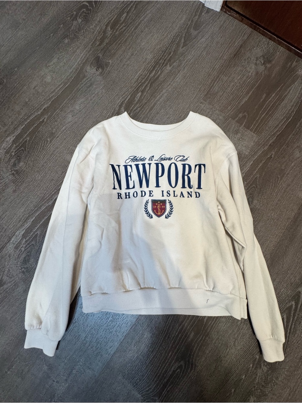 Hollister Cream Crewneck Sweatshirt with Navy Newport Graphic